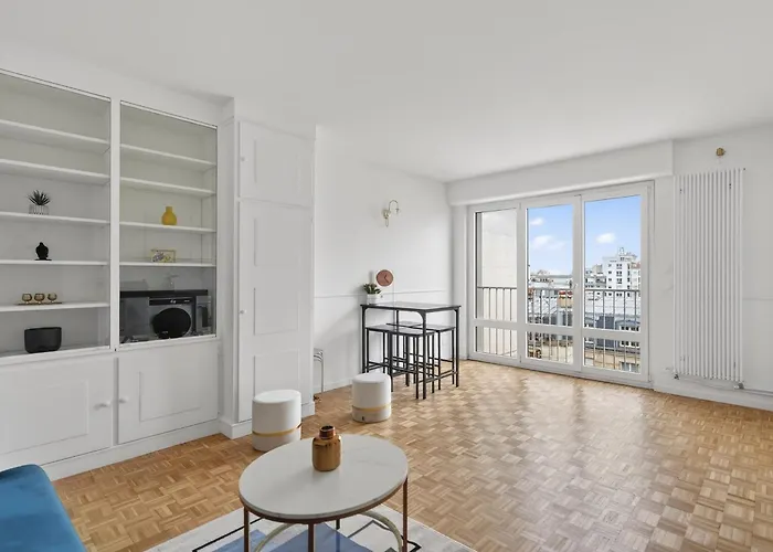 Daire High-end One-bedroom With Rooftop Views 13