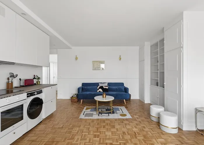 Daire High-end One-bedroom With Rooftop Views 13 *