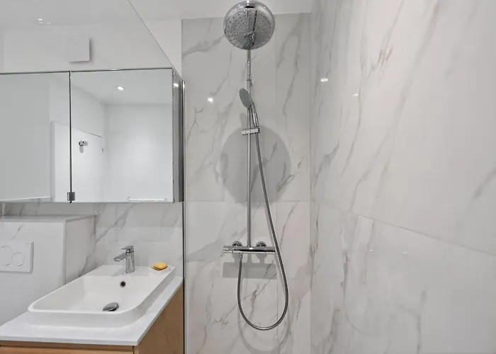 High-end One-bedroom With Rooftop Views 13