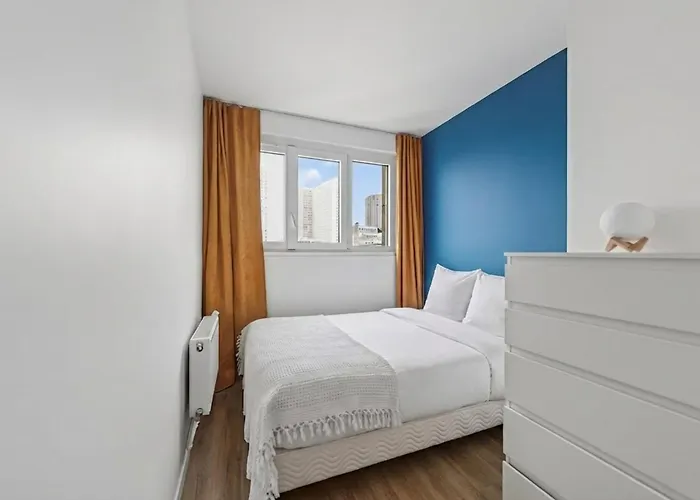 High-end One-bedroom With Rooftop Views 13 * Paris