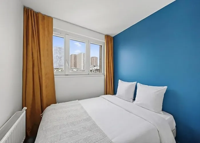 Daire High-end One-bedroom With Rooftop Views 13