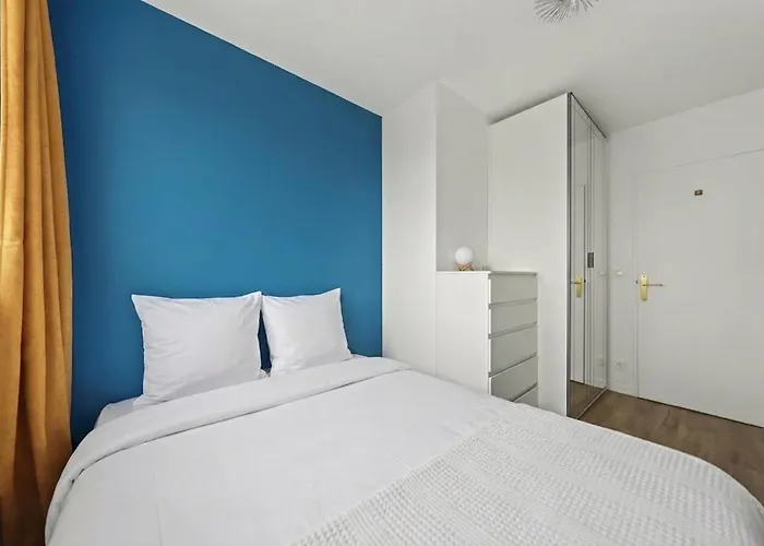 High-end One-bedroom With Rooftop Views 13 * Paris