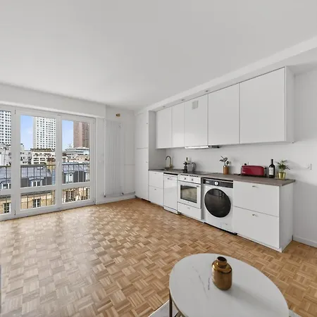Lägenhet High-end One-bedroom With Rooftop Views 13